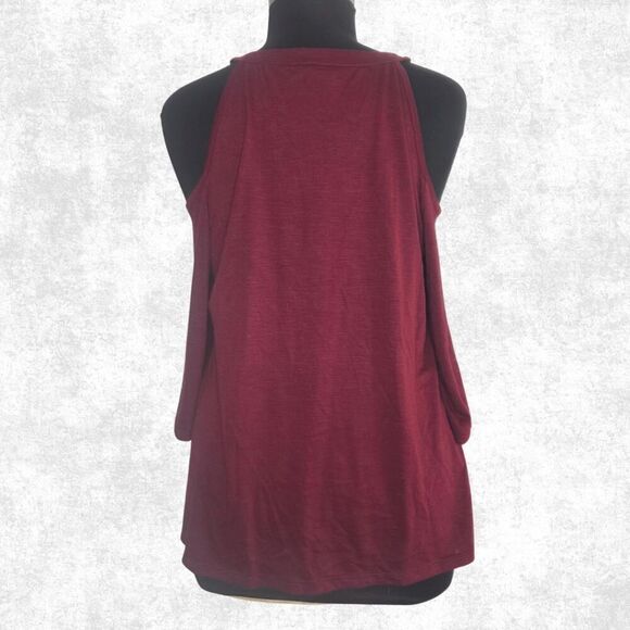 Torrid Wine Lace Cold Shoulder Top – Plus Size 1 (14–16) | Burgundy Keyhole Blou - Picture 6 of 6